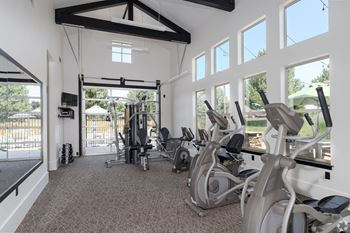 Badger Mountain Ranch Apartments in Richland, Washington Fitness Center with Free Weights